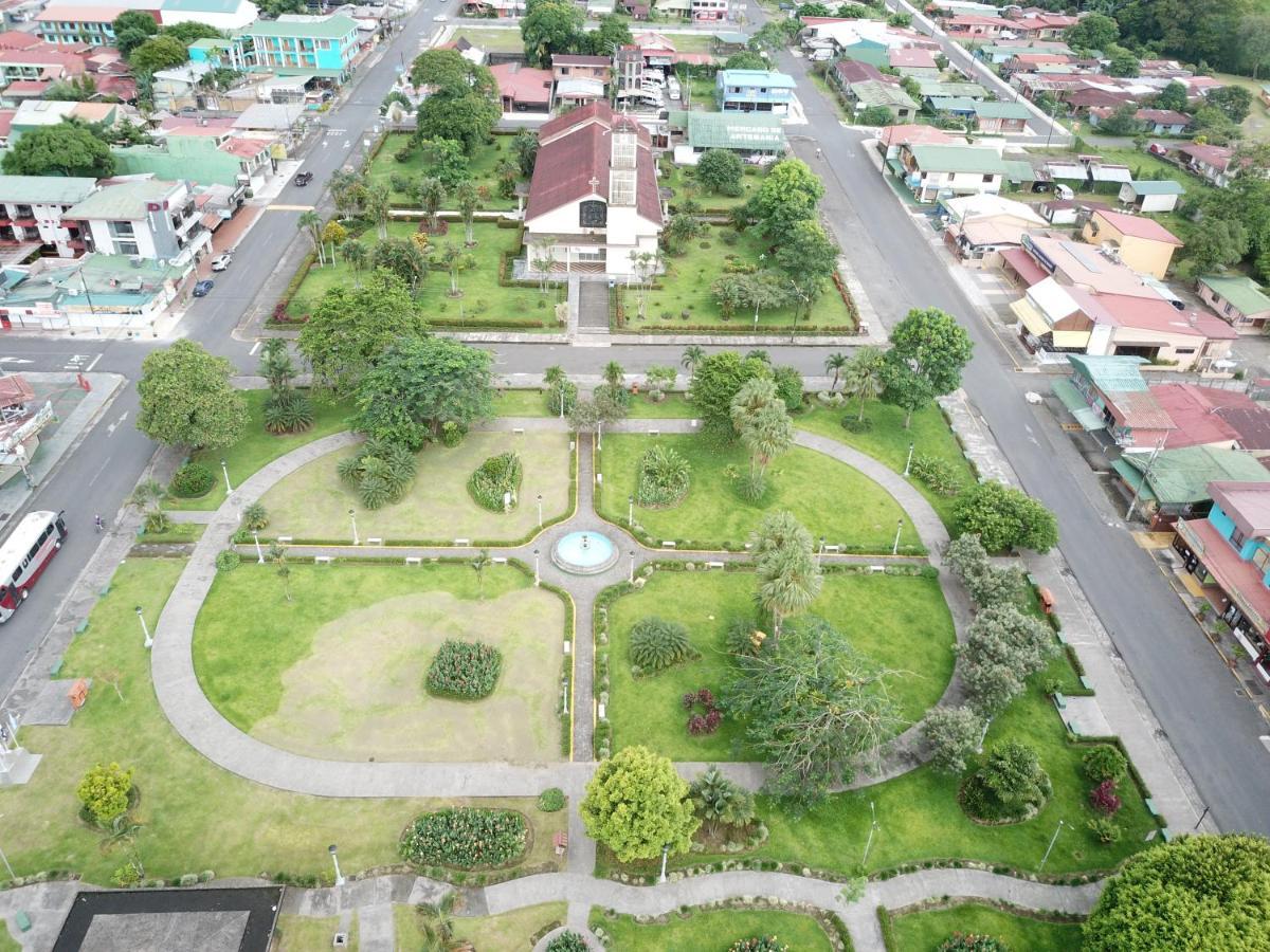 La Fortuna Lodge By Treebu Hotels Buitenkant foto