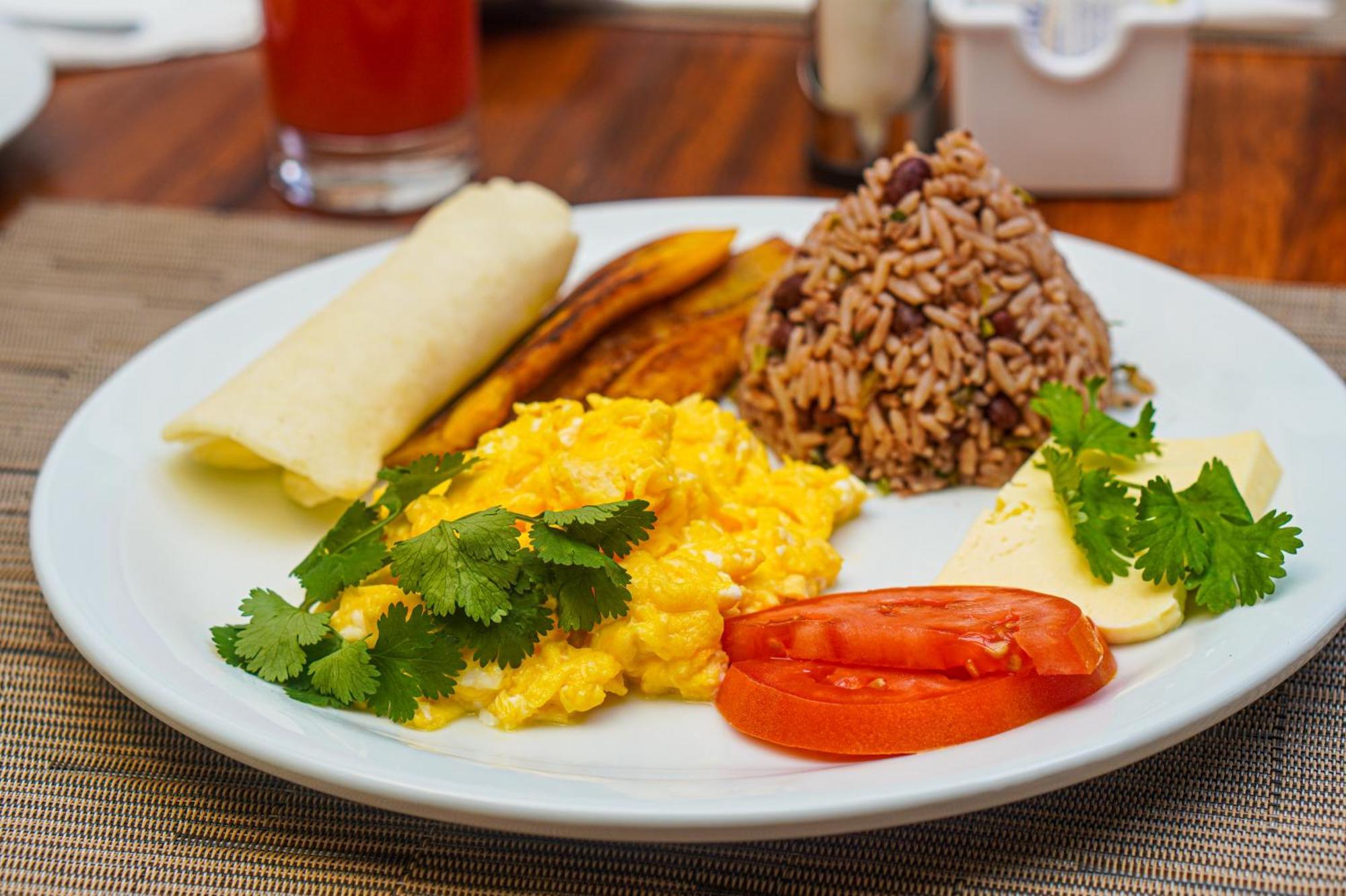 La Fortuna Lodge By Treebu Hotels Buitenkant foto