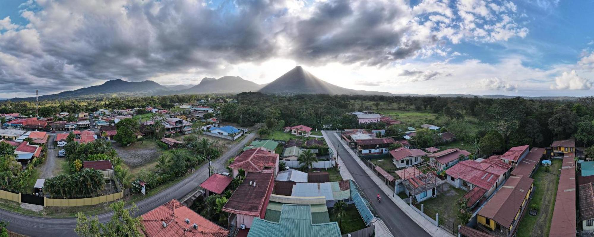 La Fortuna Lodge By Treebu Hotels Buitenkant foto